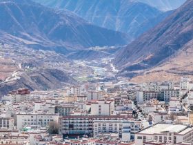 小踏板摩旅，一车一人的风和自由（乡城—桑堆镇—稻城—亚丁）