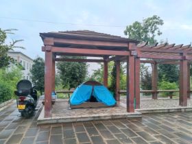 小踏板摩旅，一车一人的风和自由（鹤庆西邑—丽江古城—香格里拉开发区）